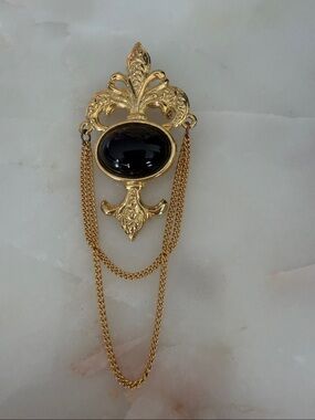 Vintage Bergere Fleur de Lis brooch baroque gothic black gold tone
